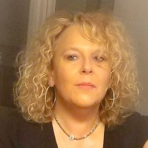 Meet your Posher, Ellen